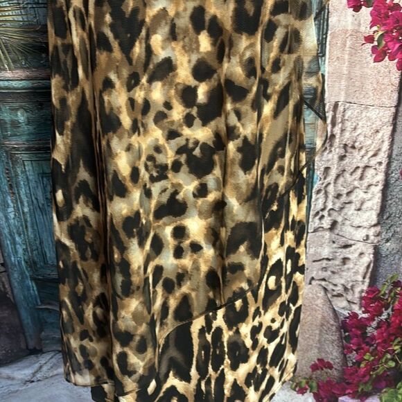 Dress Barn Animal print asymmetrical dress, size 14, excellent condition - Picture 5 of 12